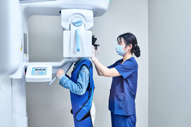 Best Emergency Root Canal Treatment in Pinewood, FL